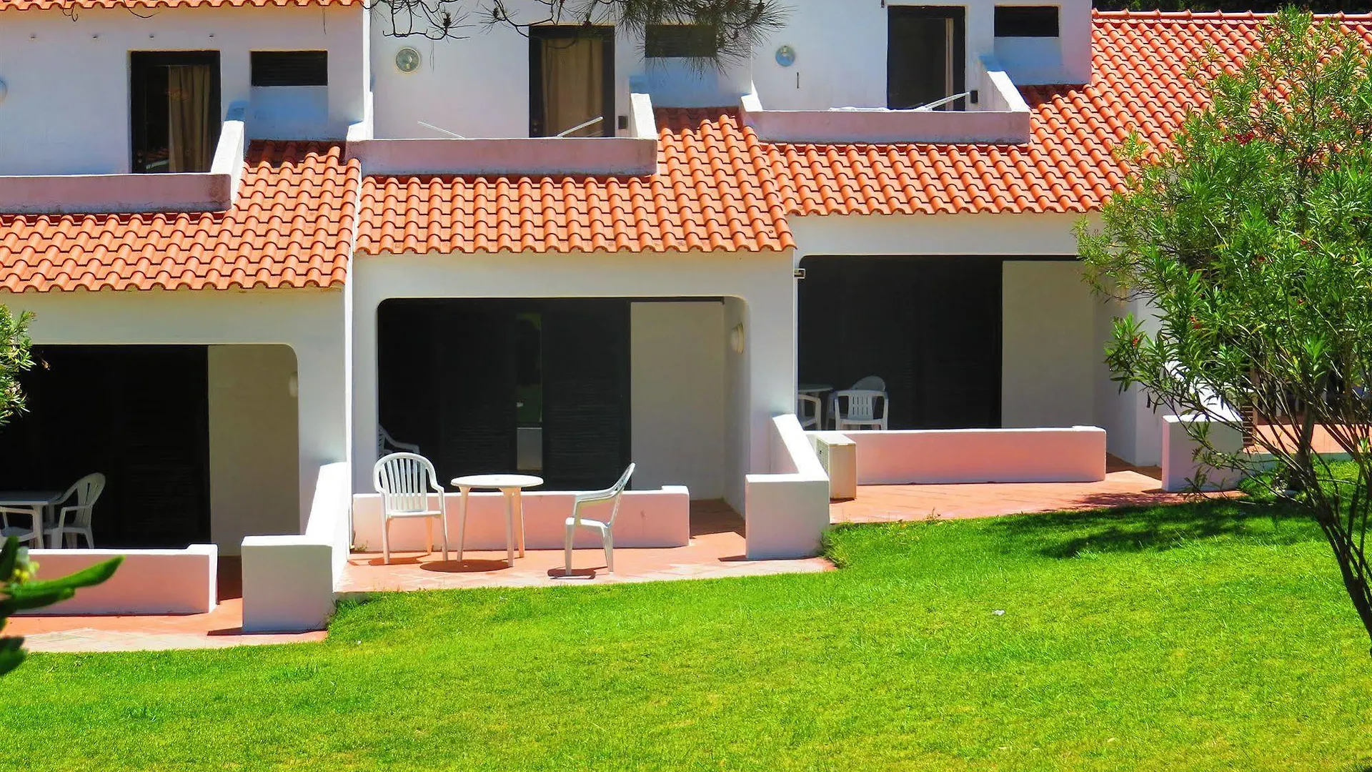 Algarve Gardens Villas Албуфейра